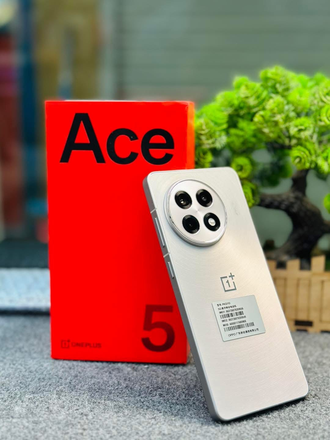 One Plus Ace 5 12/256 كاشطي يدعم الميزاجور